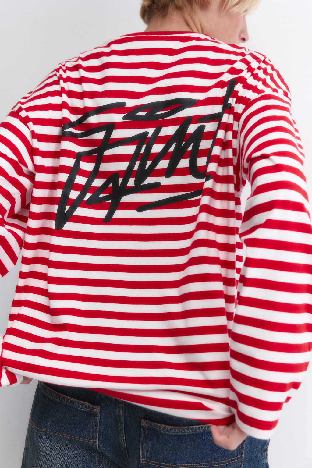 Лонгслив oversize в полоску с надписью на спине - цвет красный - 2