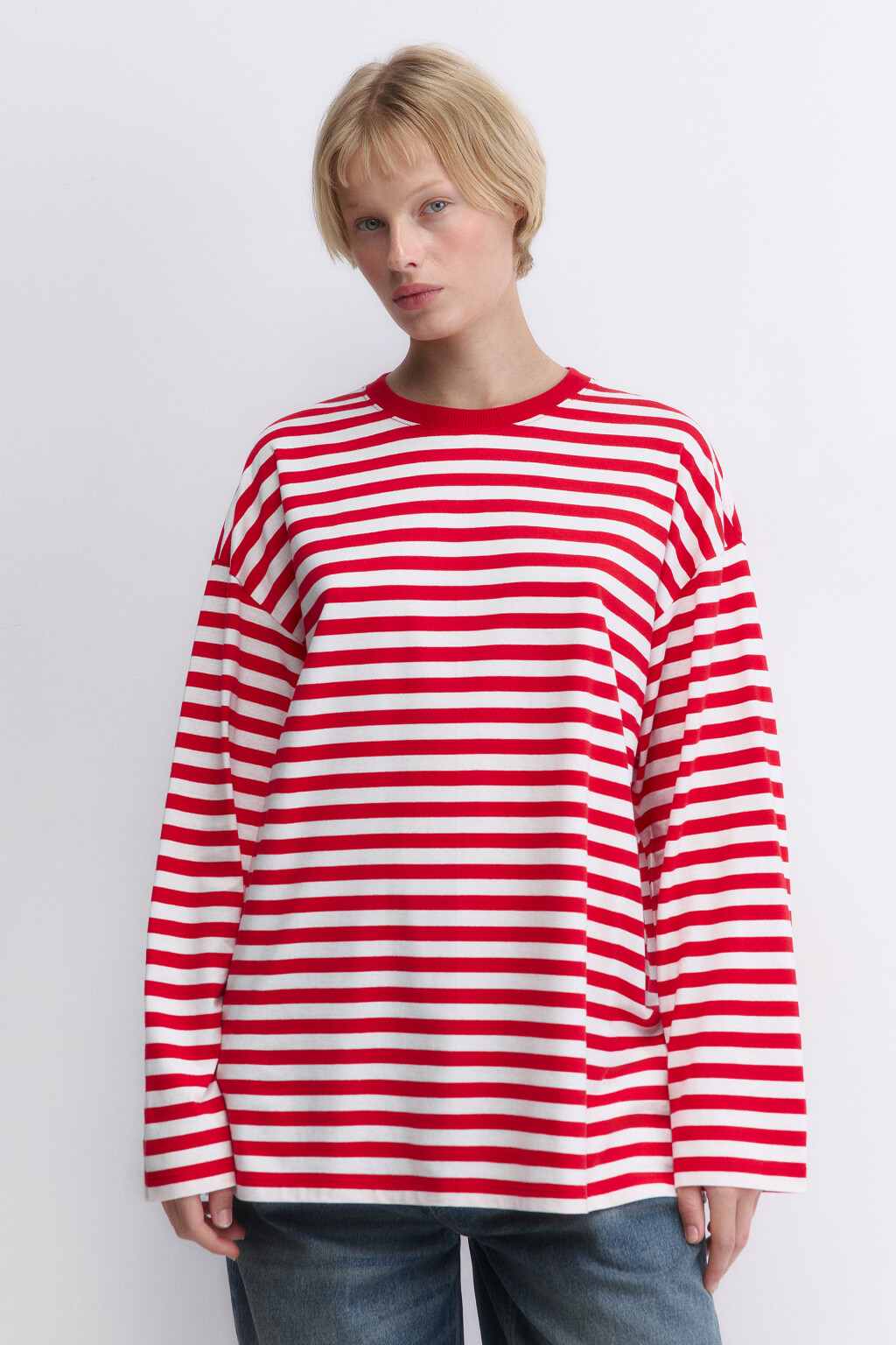 Лонгслив oversize в полоску с надписью на спине - цвет красный - 3