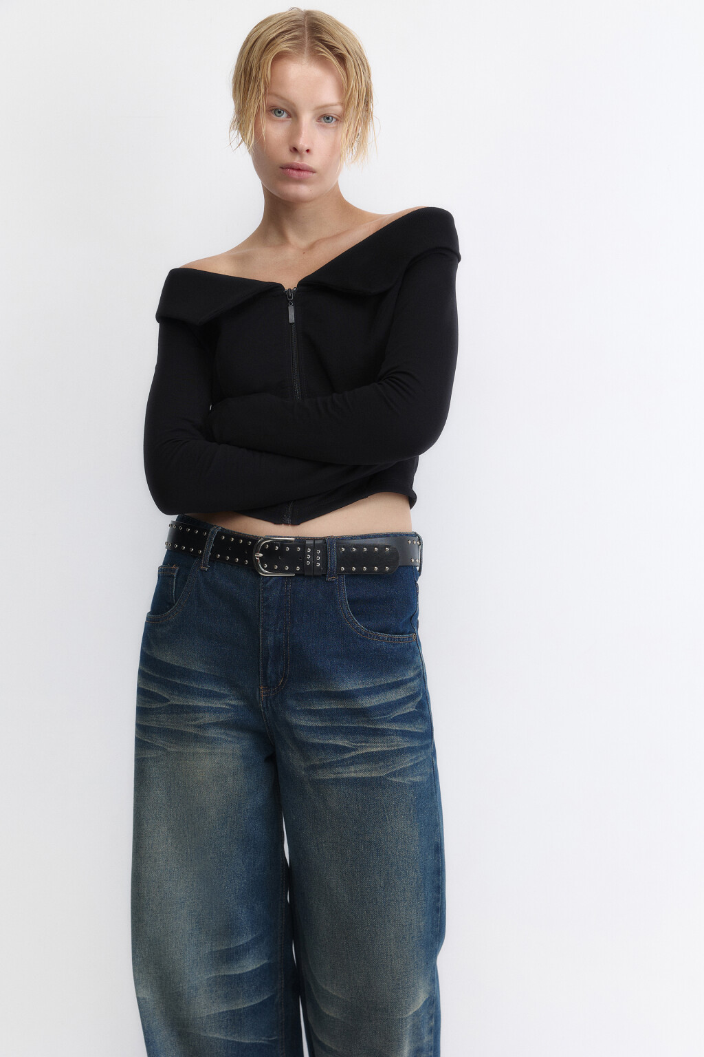 Лонгслив на молнии с открытыми плечами - цвет черный - 1