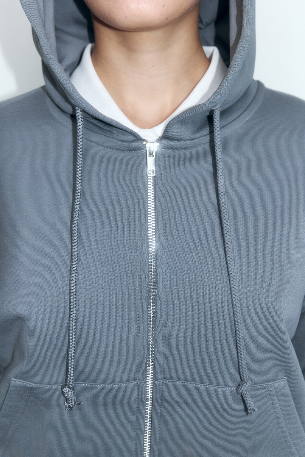 Худи-зипка укороченная с капюшоном - цвет серый - 7