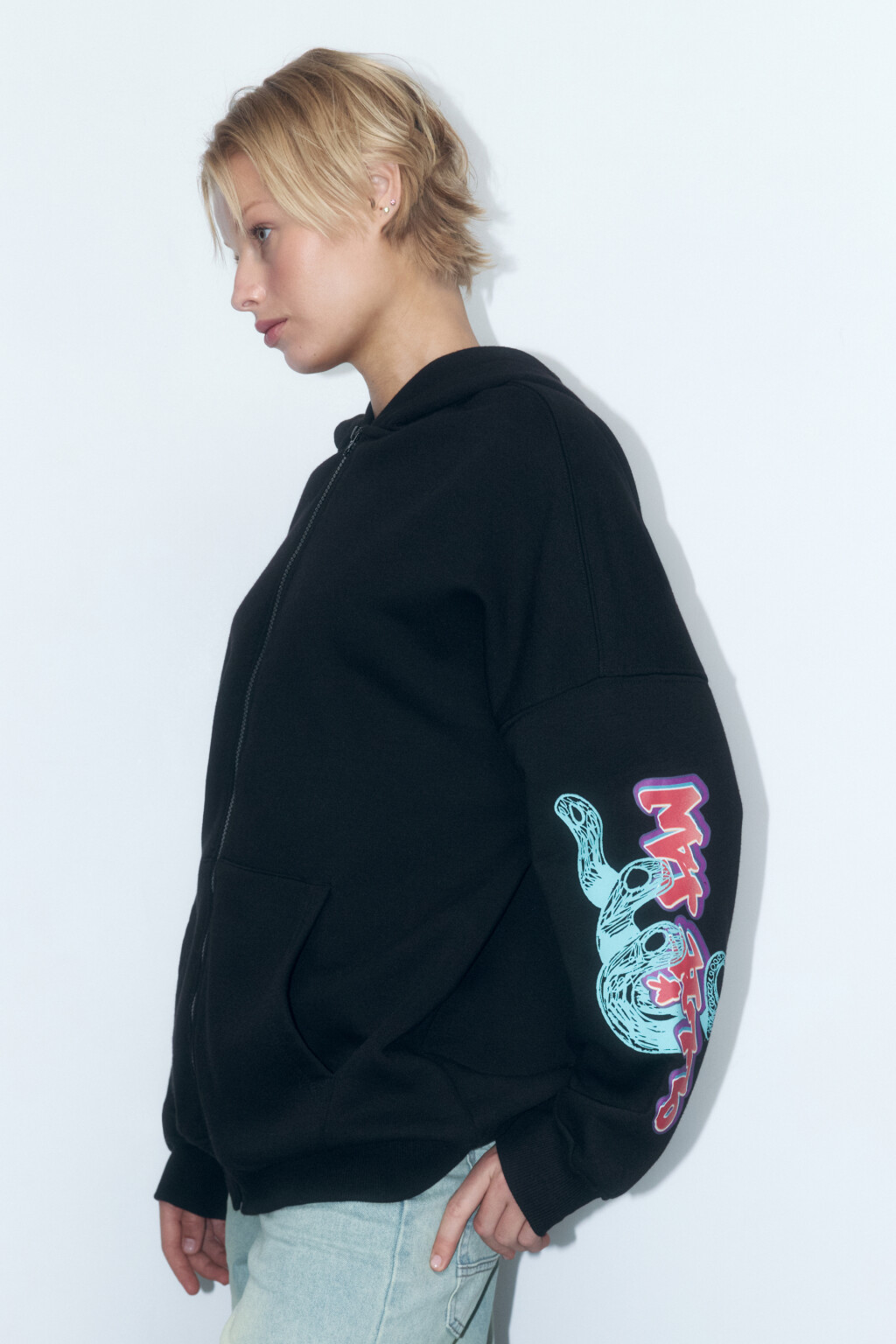 Худи-зипка oversize с принтом и надписями - цвет черный - 4