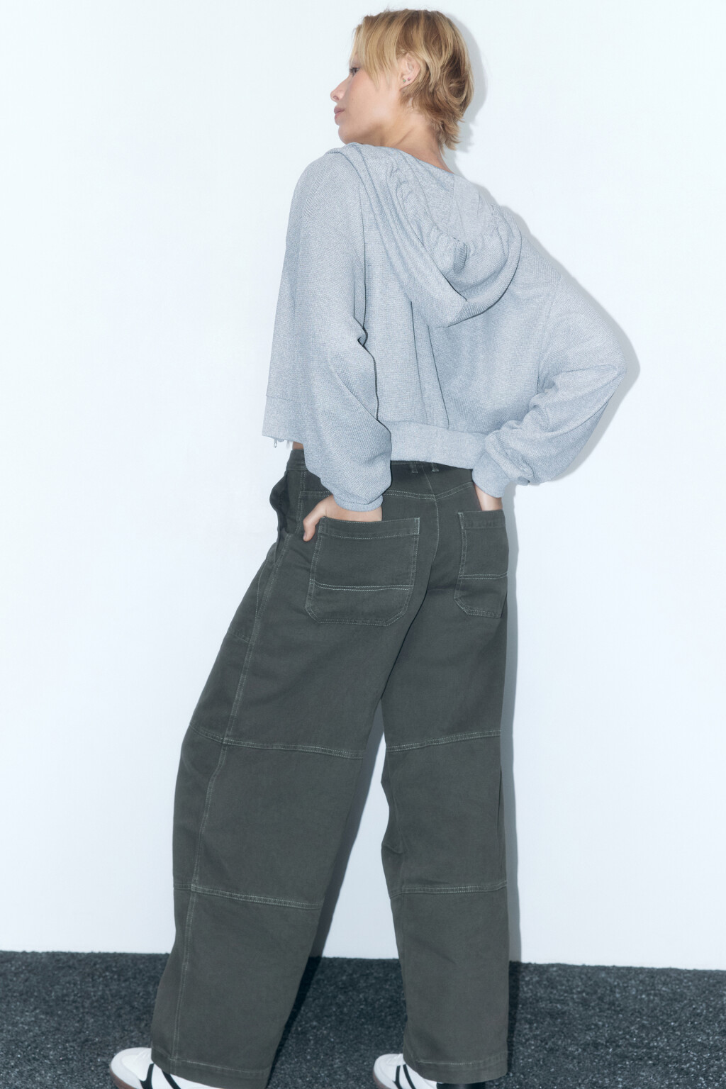 Худи-зипка укороченная с капюшоном - цвет серый - 5