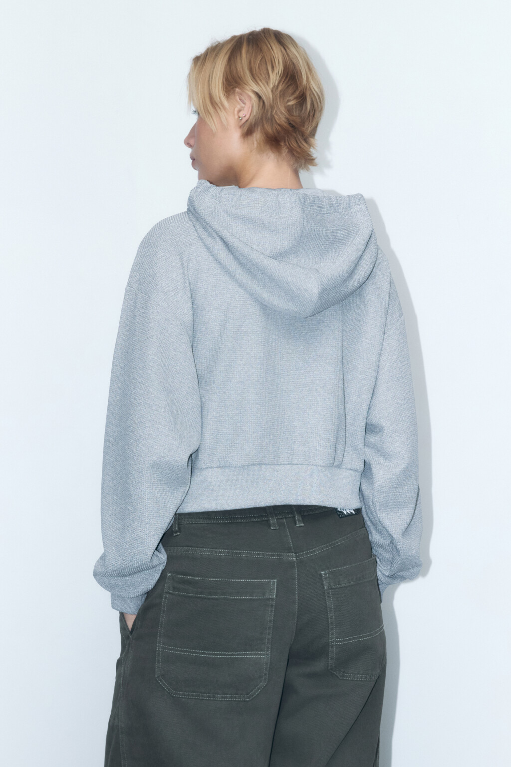 Худи-зипка укороченная с капюшоном - цвет серый - 4