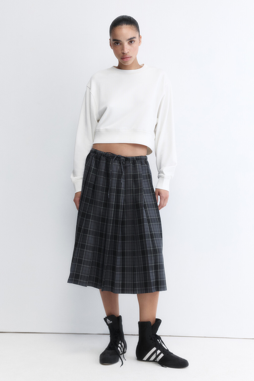 Свитшот укороченный базовый из футера - цвет молочный - 5