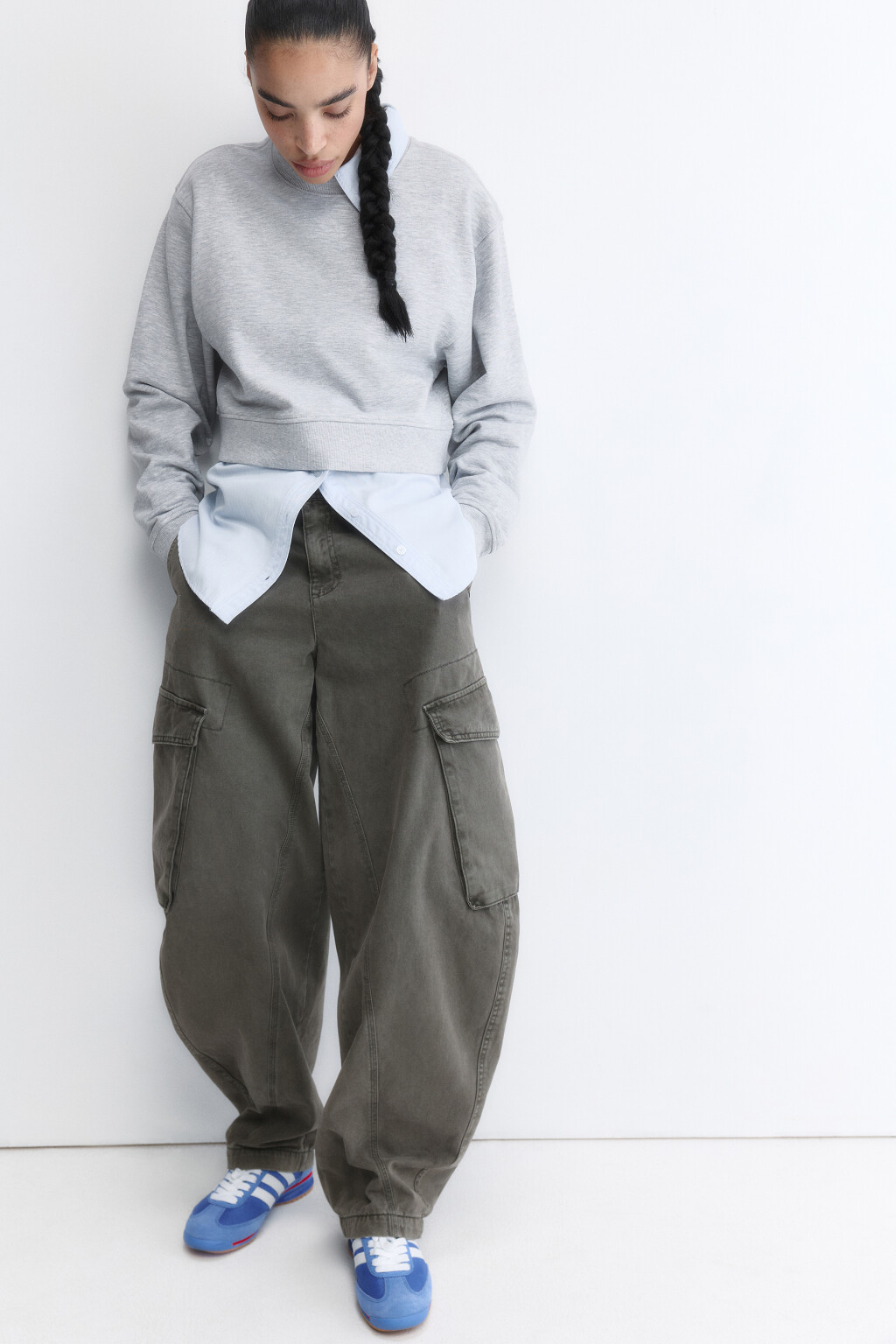 Свитшот укороченный базовый из футера - цвет серый - 2