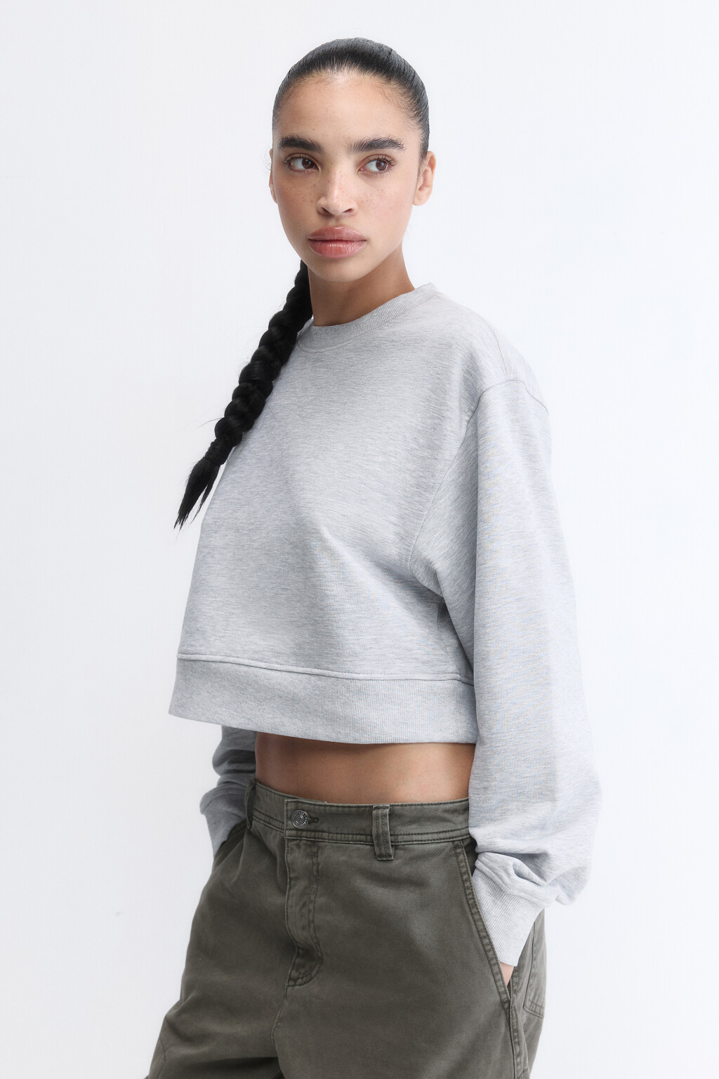 Свитшот укороченный базовый из футера - цвет серый - 4