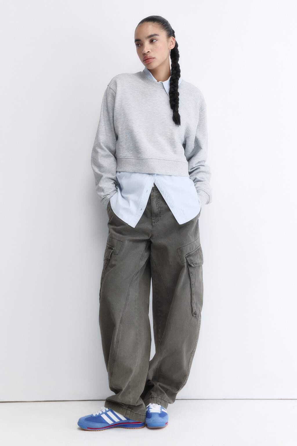 Свитшот укороченный базовый из футера - цвет серый - 6