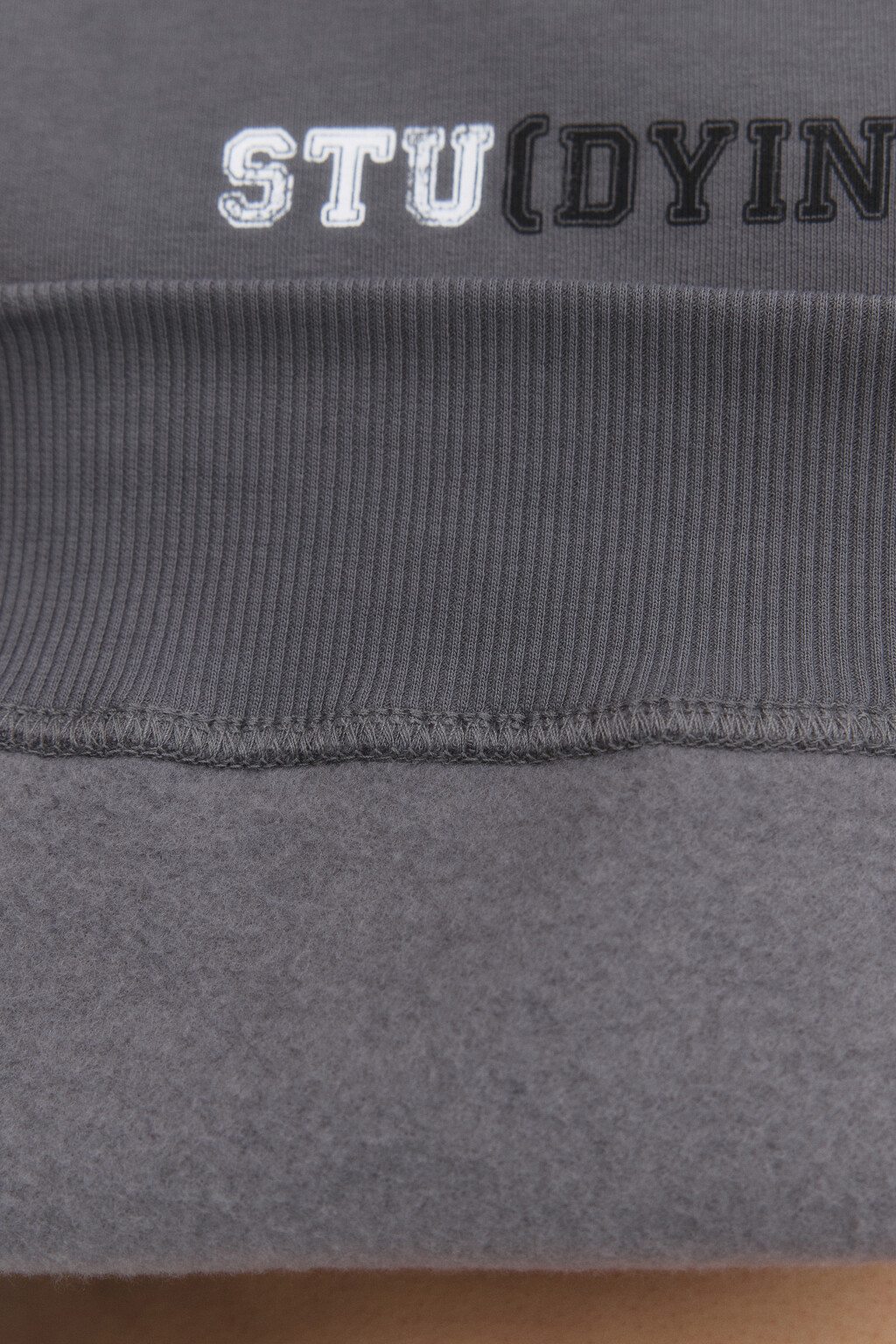 Худи укороченная с капюшоном и принтом - цвет серый - 8