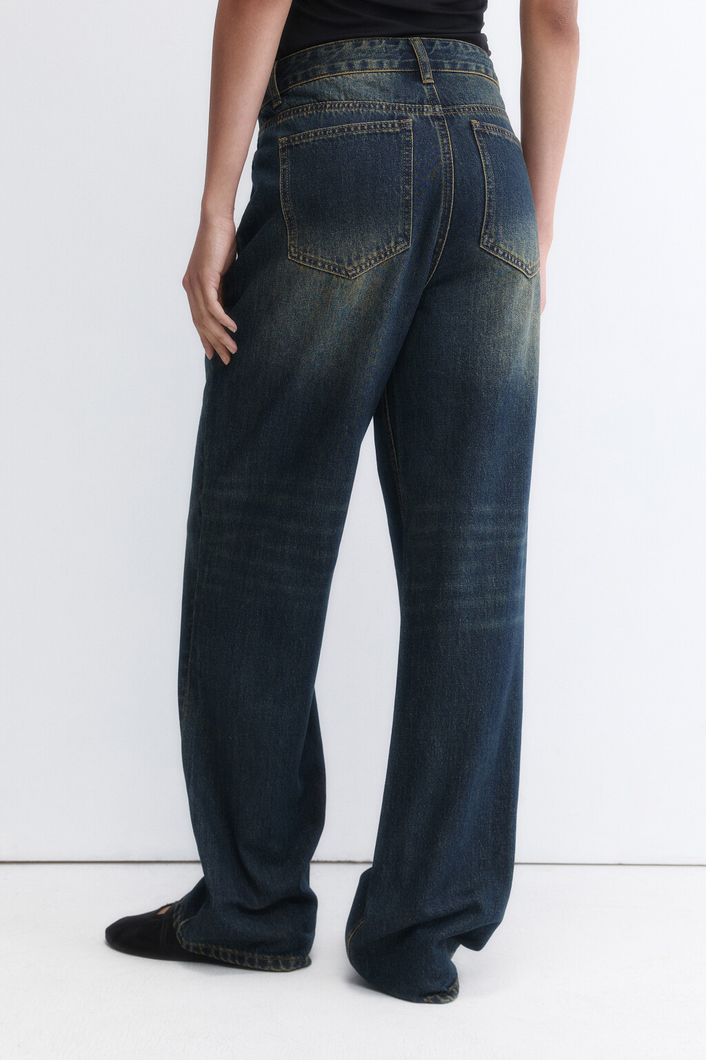 Джинсы straight fit прямые с тинтом - цвет бордовый - 4