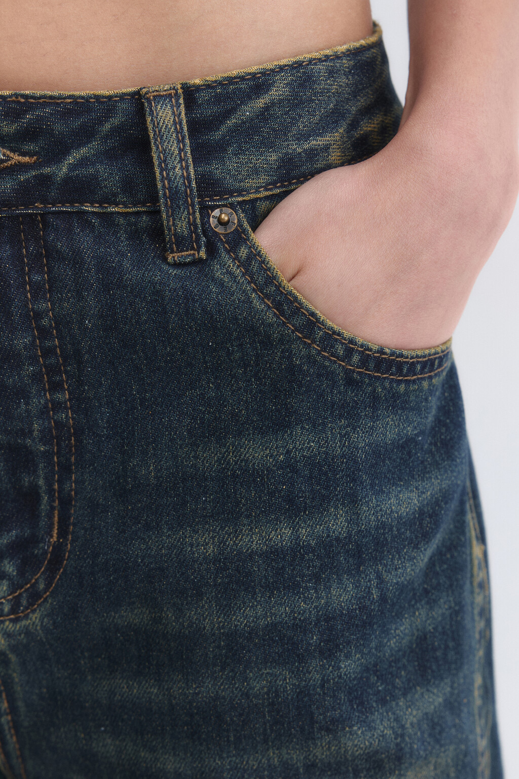 Джинсы straight fit прямые с тинтом - цвет бордовый - 7