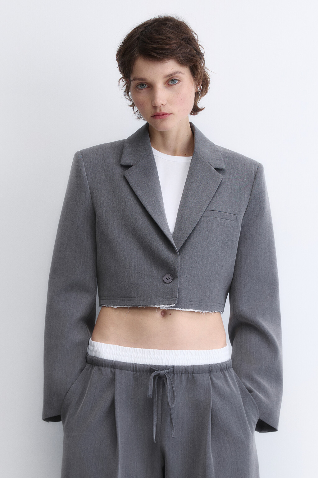 Жакет укороченный с имитацией второго слоя - цвет серый - 4