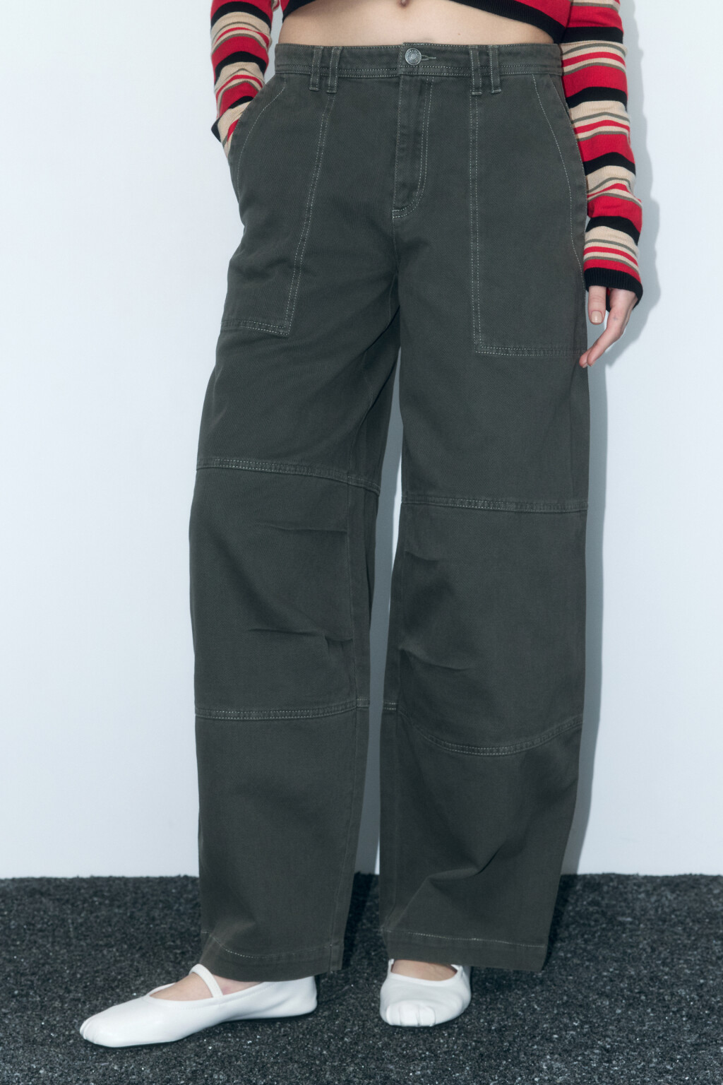 Брюки-бананы из твила с вареным эффектом - цвет зеленый - 3