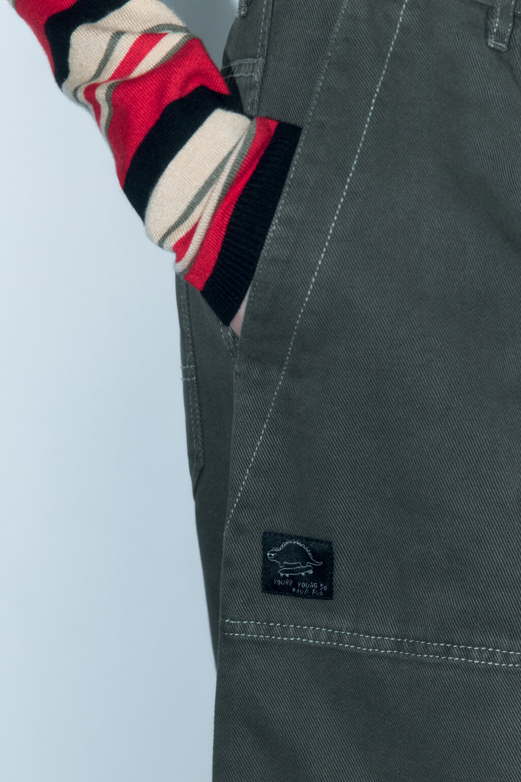 Брюки-бананы из твила с вареным эффектом - цвет зеленый - 8