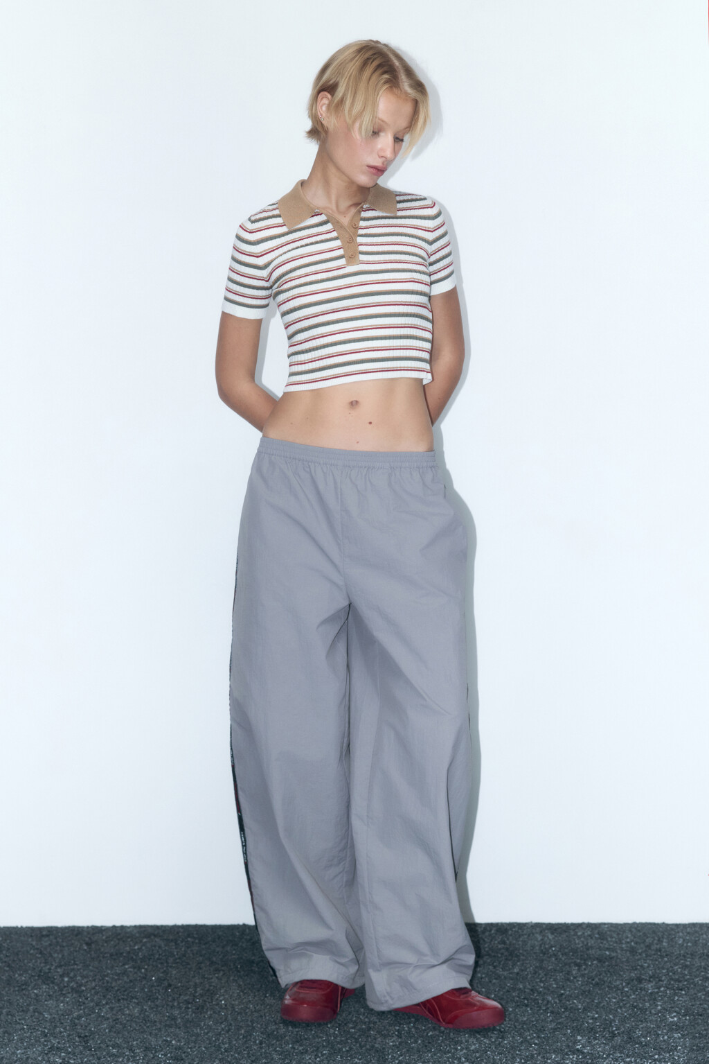 Брюки спортивные широкие с лампасами - цвет серый - 5