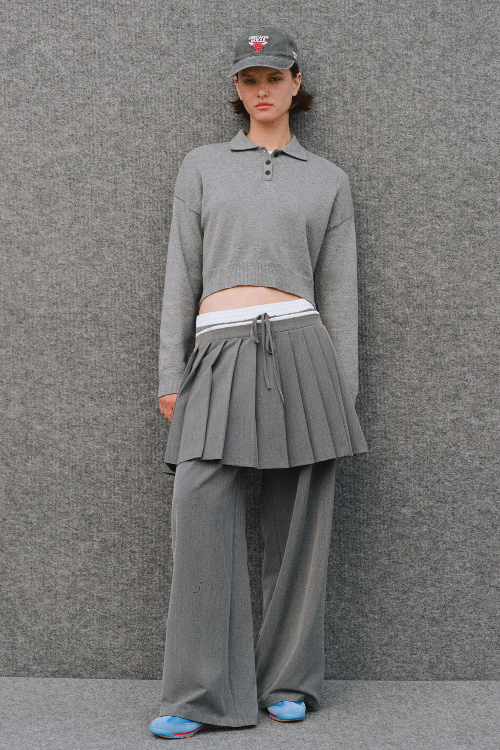 Юбка мини плиссированная с контрастным поясом - цвет серый - 8