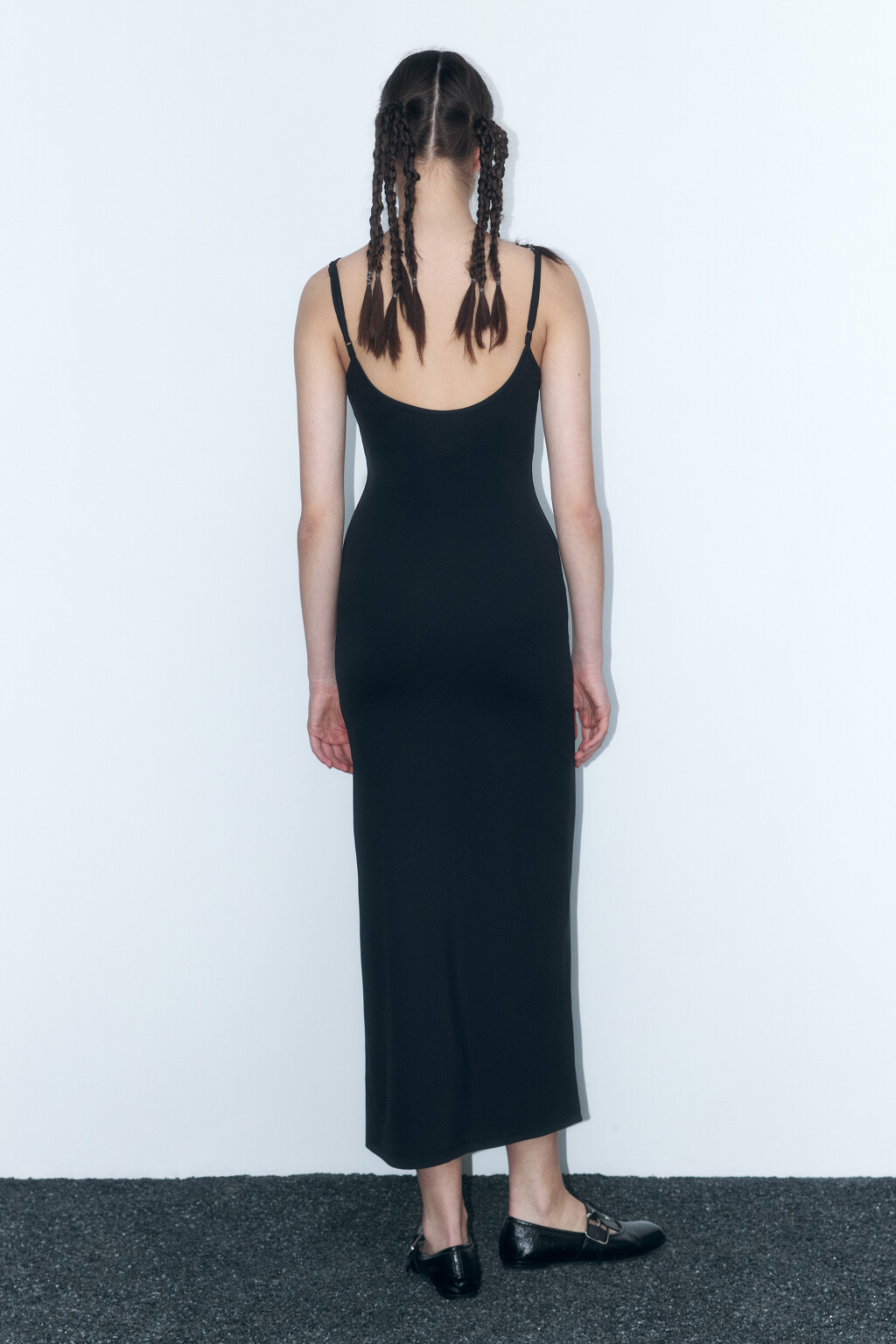 Платье миди облегающее на тонких бретельках - цвет черный - 3