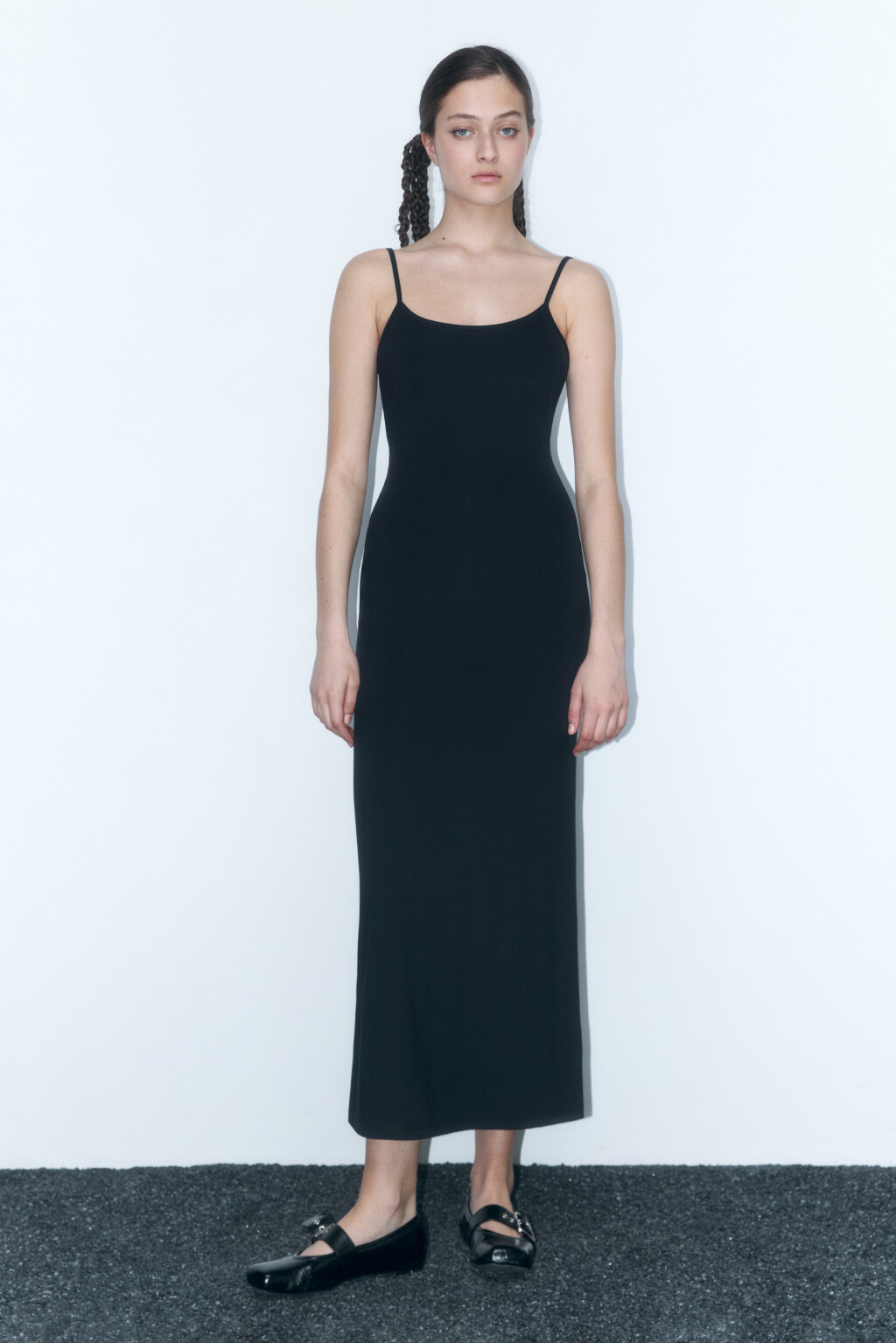 Платье миди облегающее на тонких бретельках - цвет черный - 4
