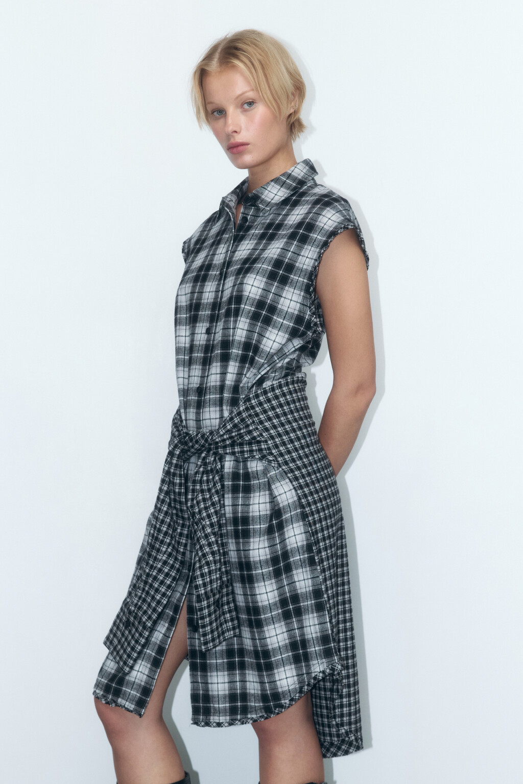 Платье-рубашка фланелевое с рукавами на талии - цвет черный - 3