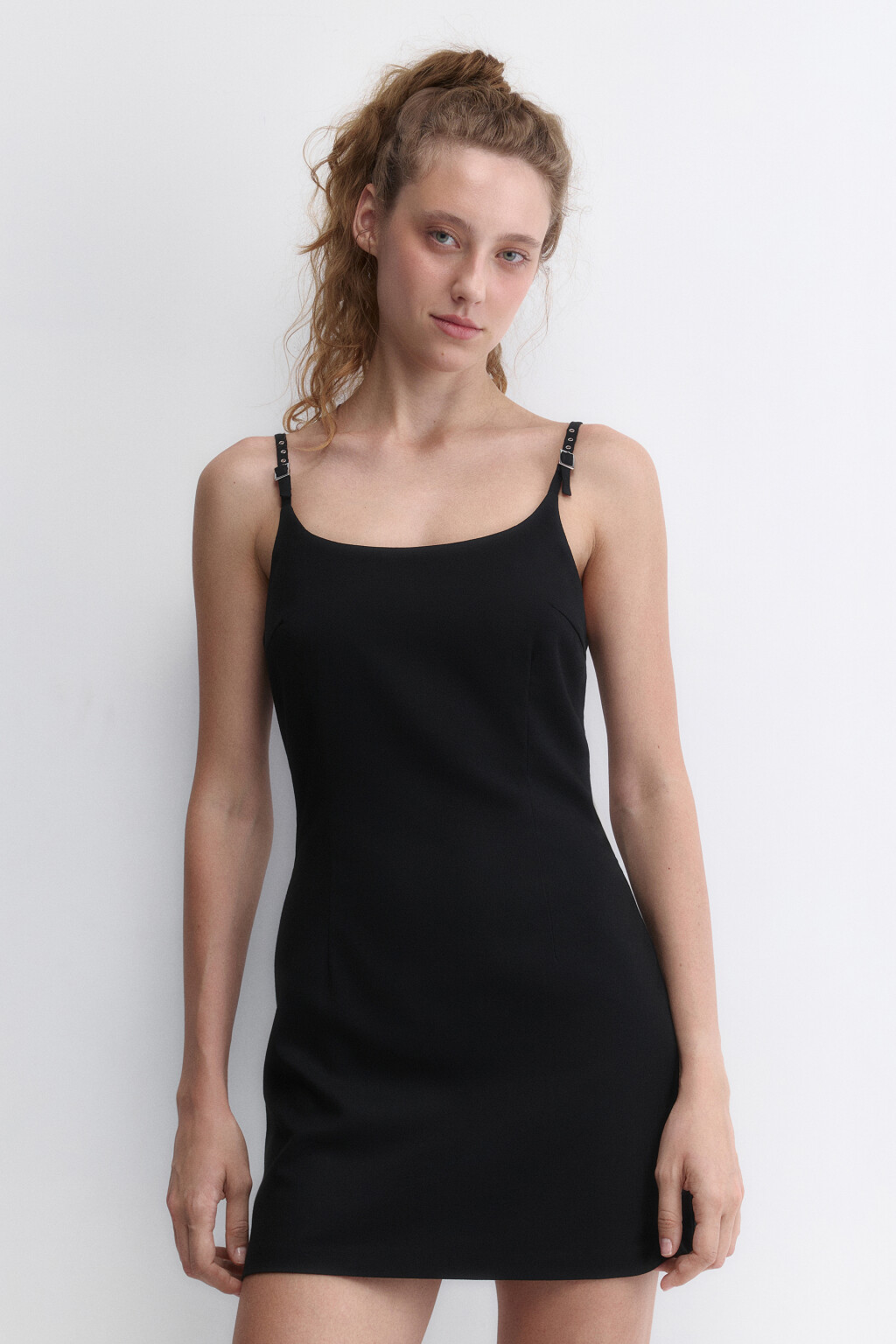 Платье-сарафан мини из костюмной ткани - цвет черный - 2