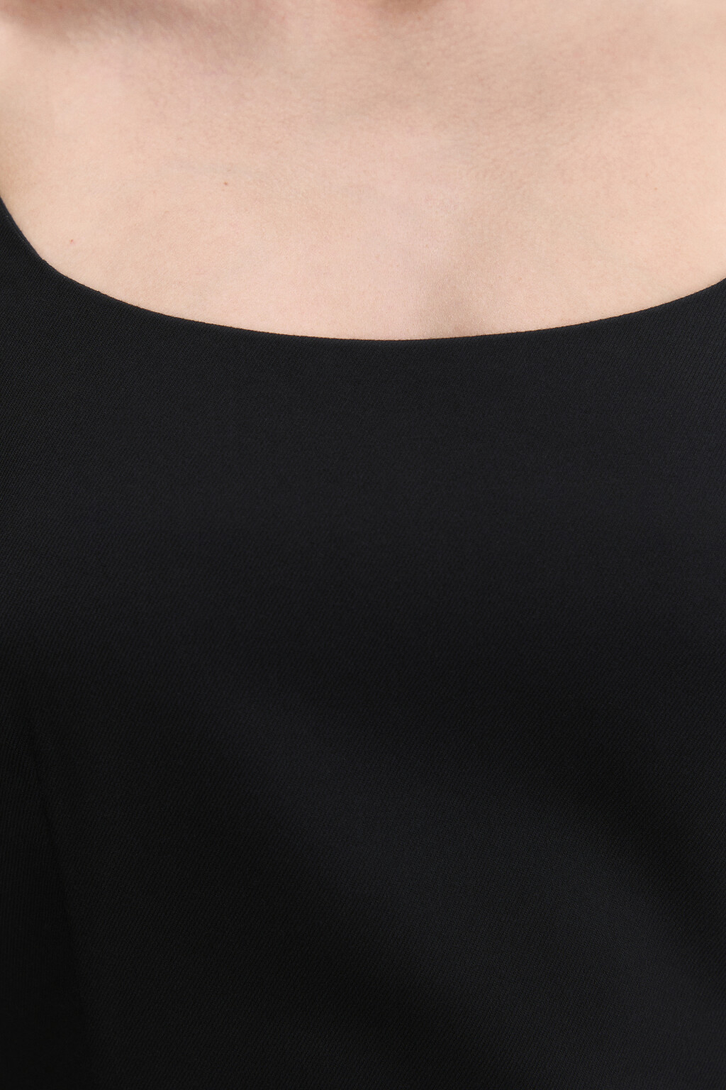 Платье-сарафан мини из костюмной ткани - цвет черный - 6