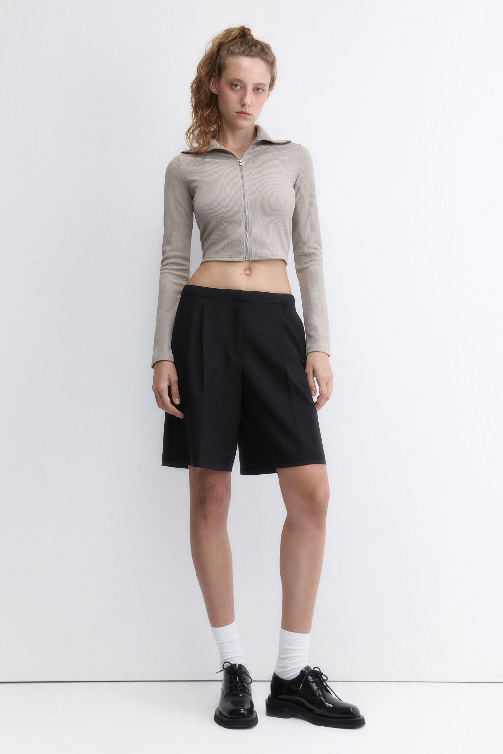 Лонгслив на молнии в рубчик с воротником - цвет тауп - 5