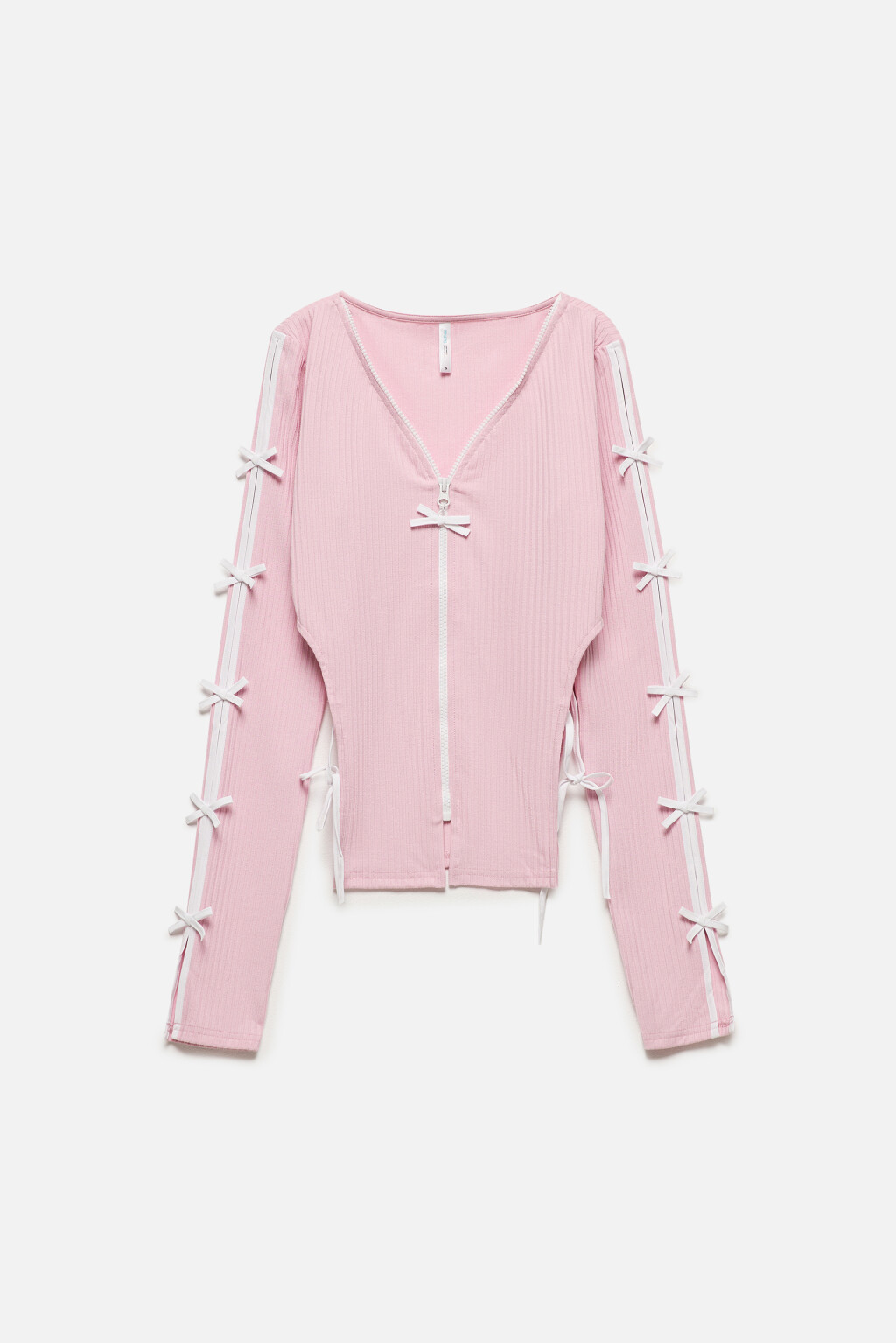 Лонгслив в рубчик с вырезами и бантиками - цвет розовый - 8