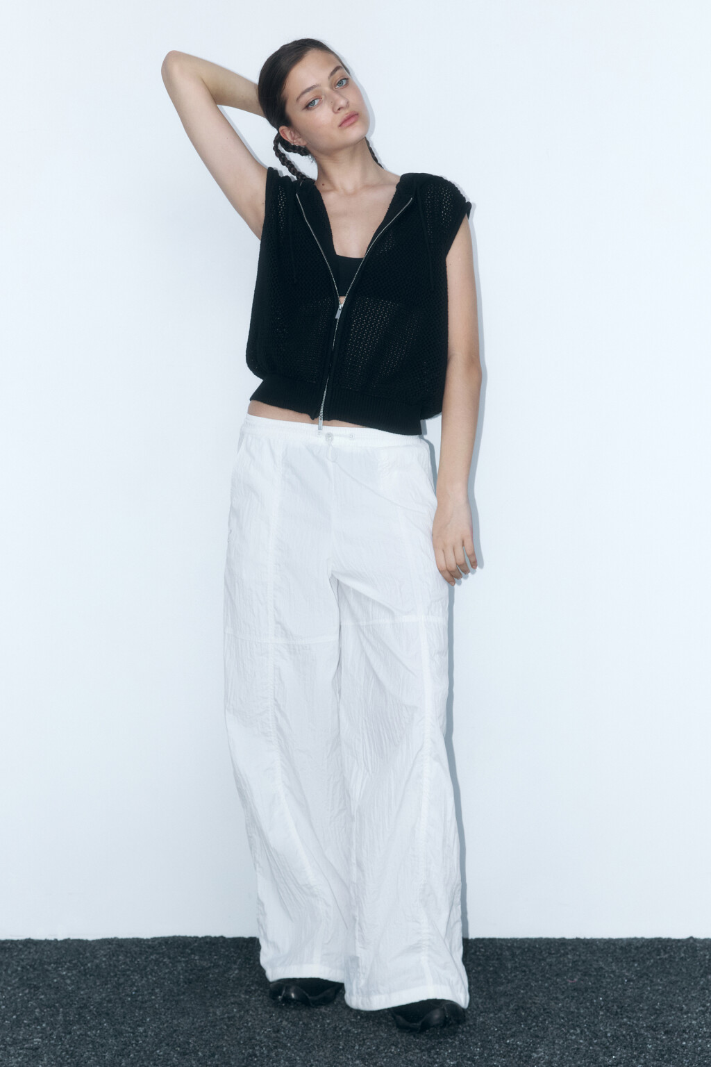 Жилет вязаный на молнии с капюшоном - цвет черный - 6