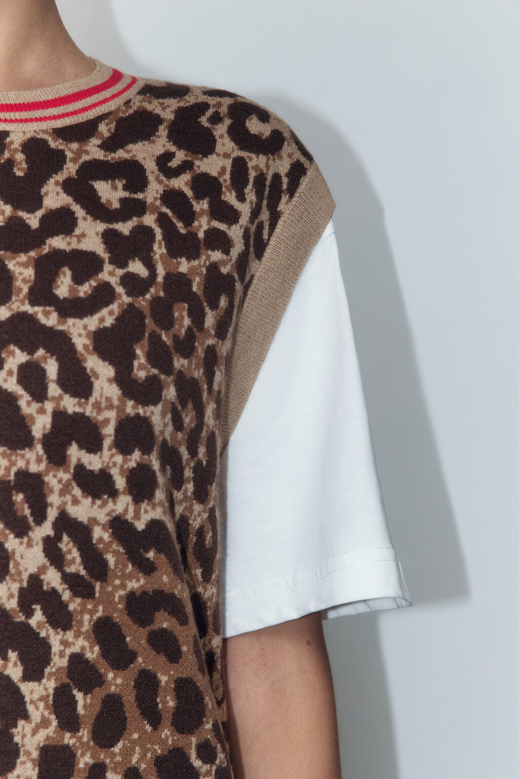 Жилет вязаный с леопардовым принтом - цвет бежевый - 9