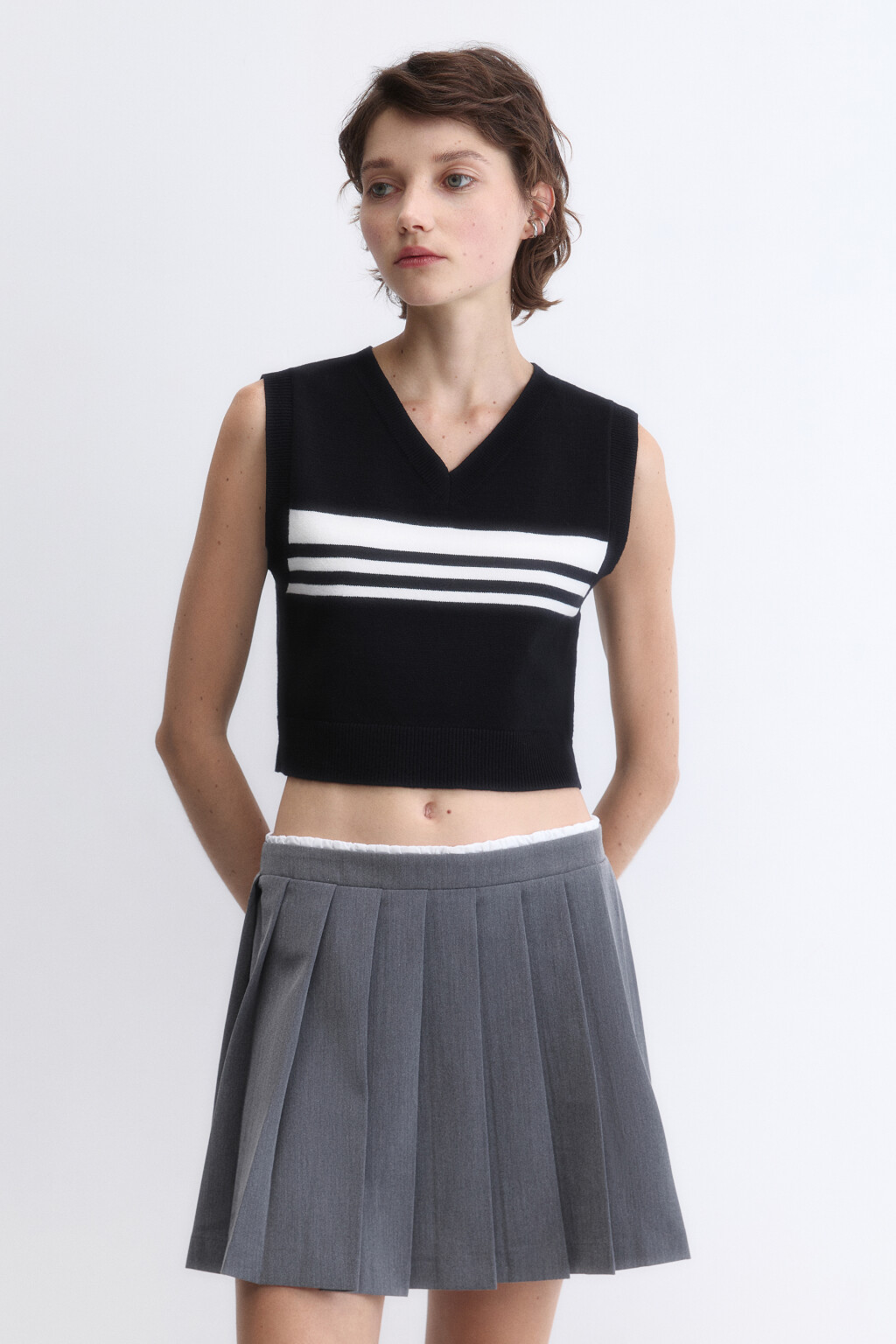 Жилет вязаный укороченный с принтом - цвет черный - 2