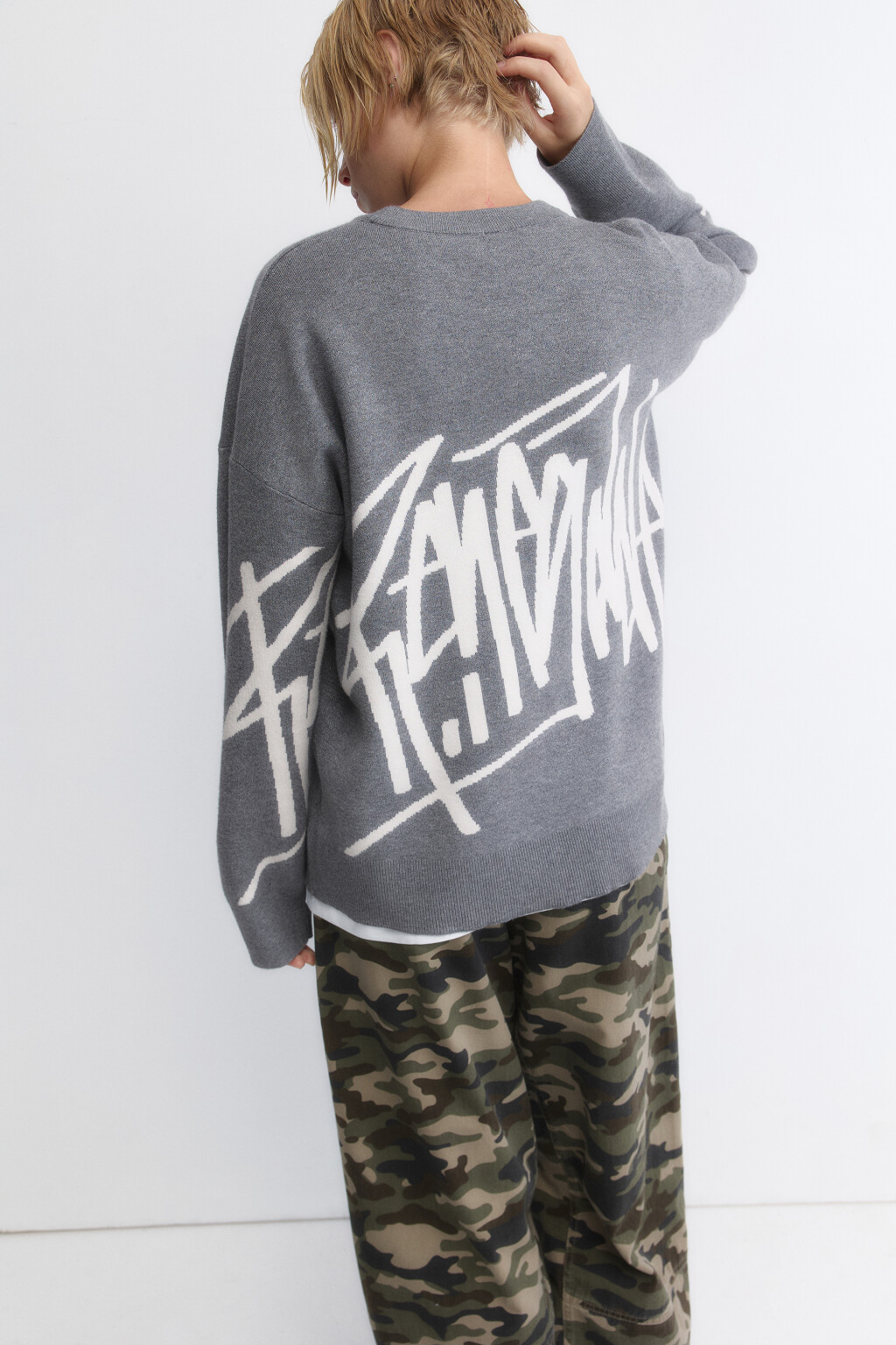 Джемпер oversize вязаный с принтом - цвет серый - 3