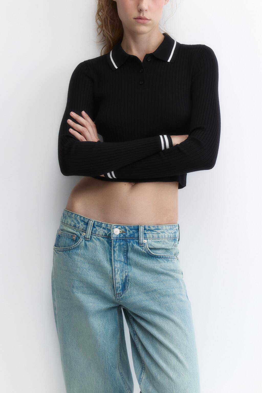 Джемпер вязаный укороченный с воротником-поло - цвет черный - 1