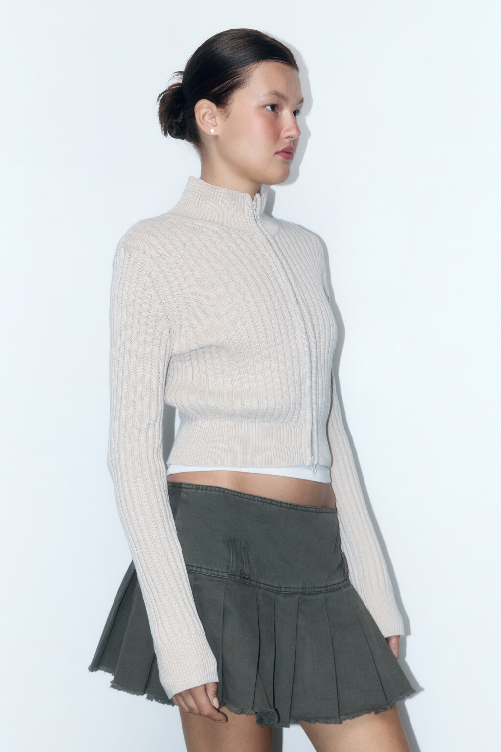 Кардиган вязаный на молнии с воротником-стойкой - цвет бежевый - 3