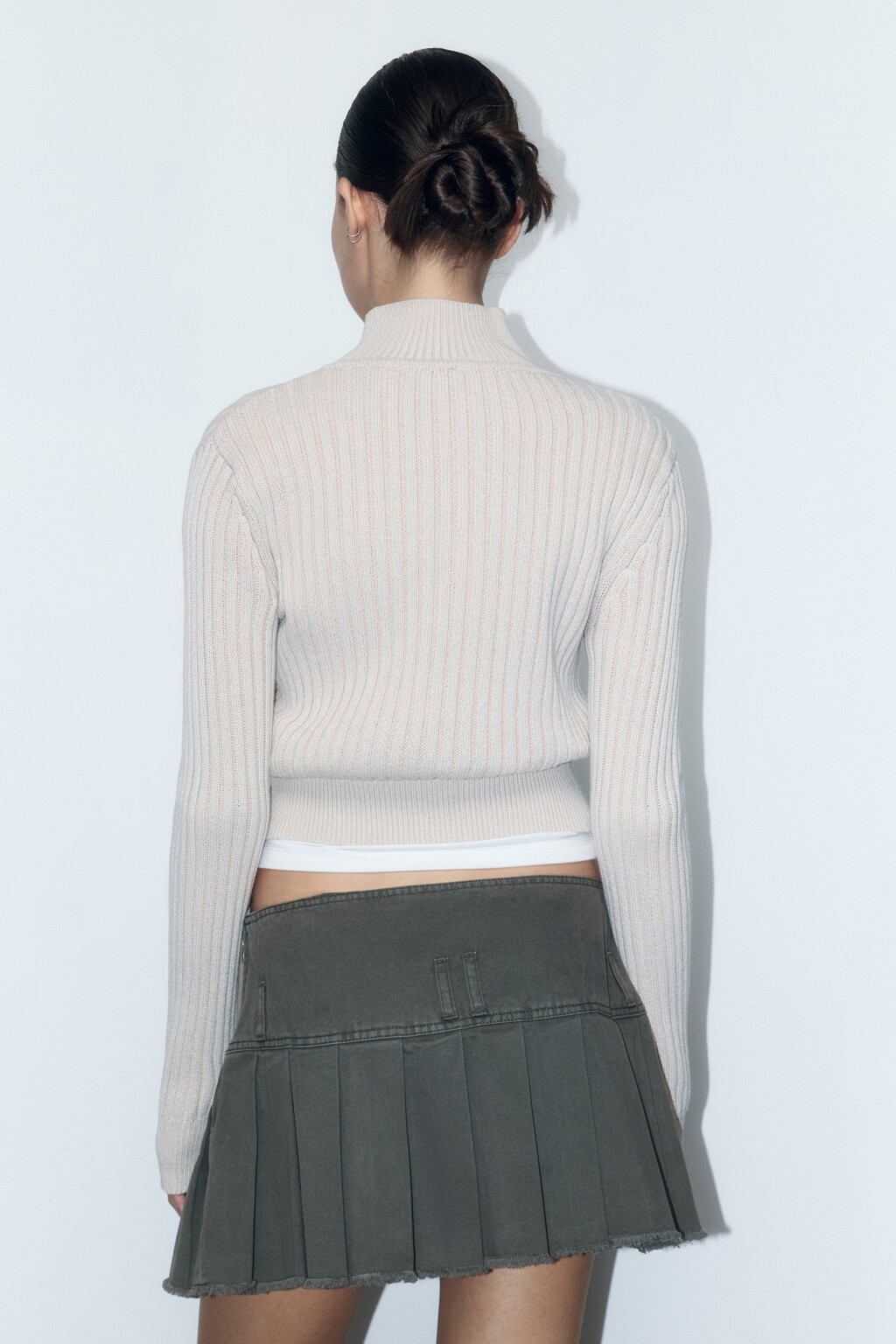 Кардиган вязаный на молнии с воротником-стойкой - цвет бежевый - 4