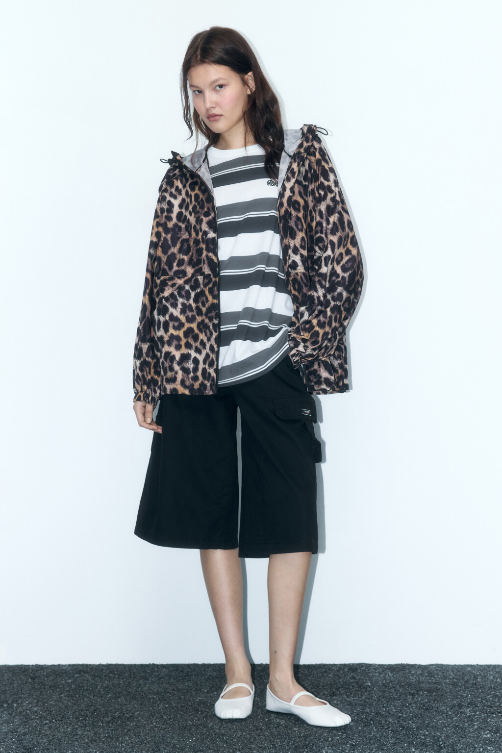 Куртка-ветровка с леопардовым принтом - цвет мультиколор - 5