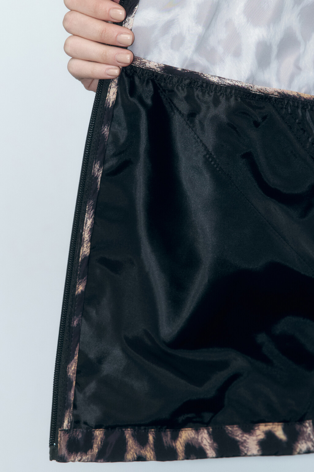 Куртка-ветровка с леопардовым принтом - цвет мультиколор - 9