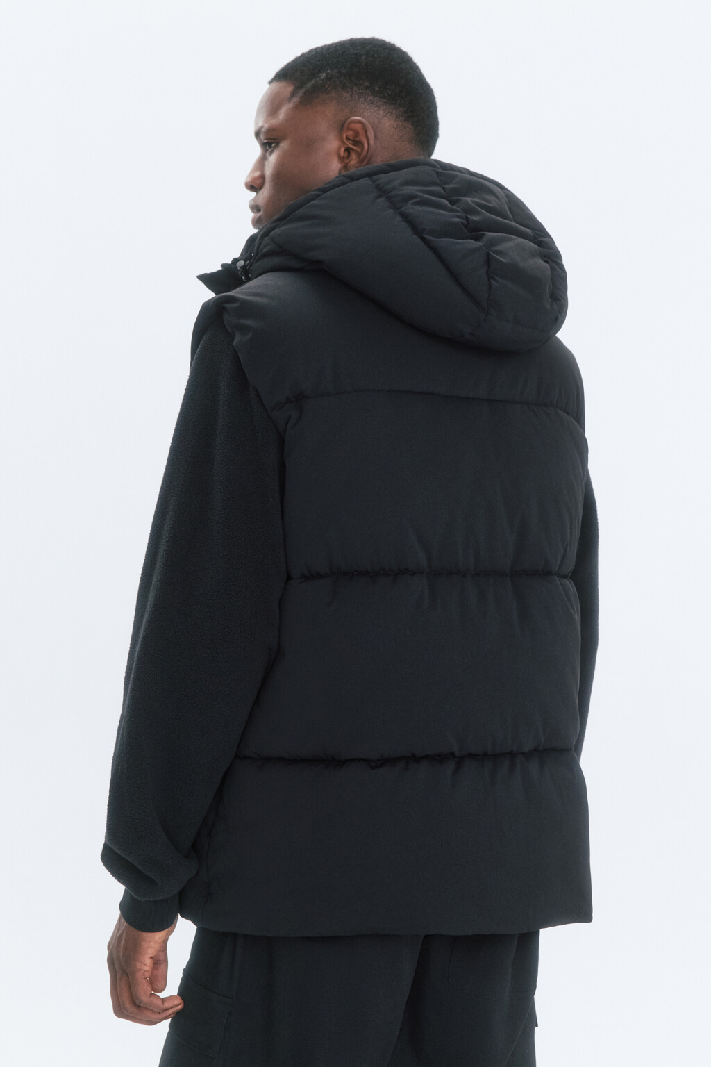 Жилет стеганый утепленный с капюшоном - цвет черный - 5
