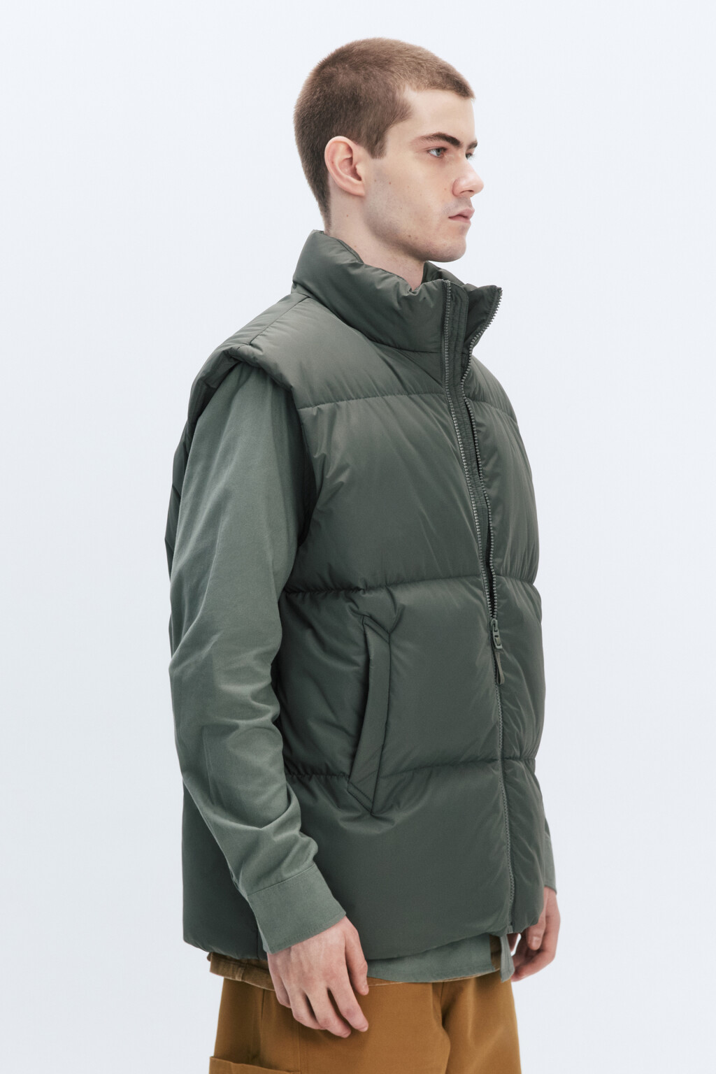 Жилет стеганый с воротником-стойкой - цвет зеленый - 4