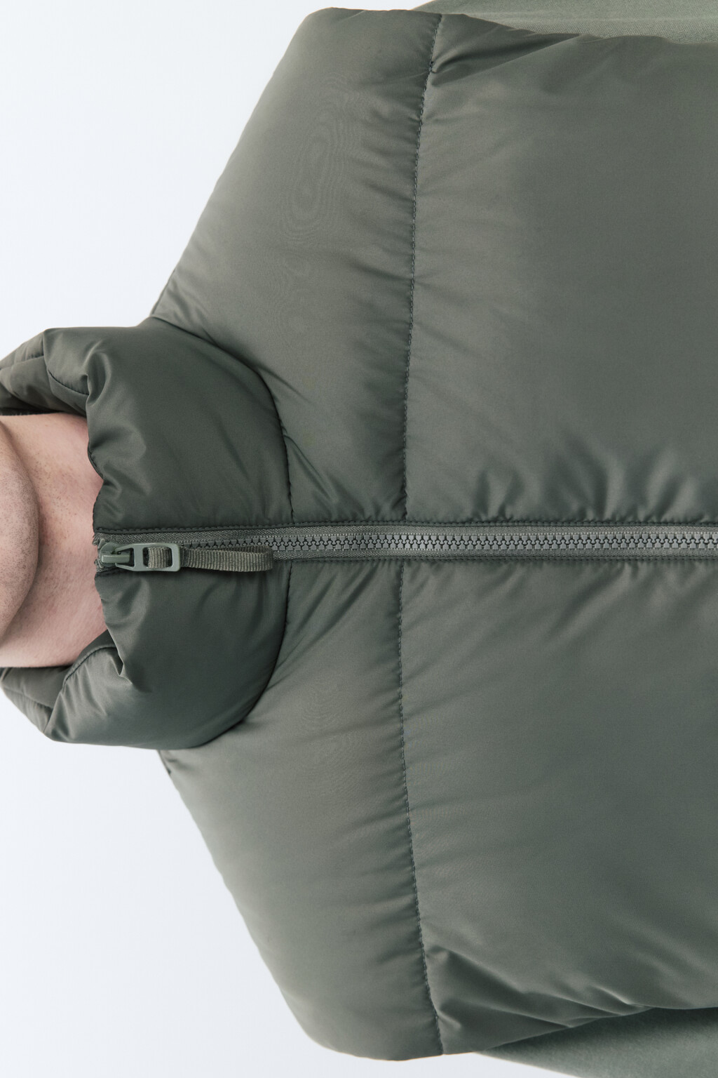 Жилет стеганый с воротником-стойкой - цвет зеленый - 7