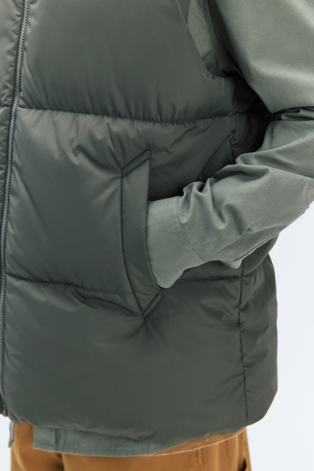 Жилет стеганый с воротником-стойкой - цвет зеленый - 8