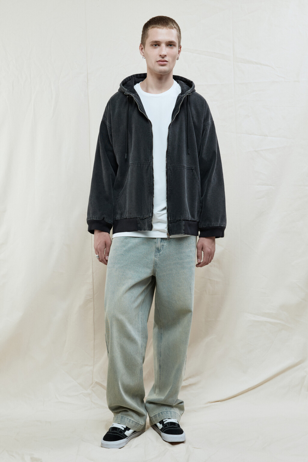 Куртка-бомбер утепленная с капюшоном - цвет серый - 5