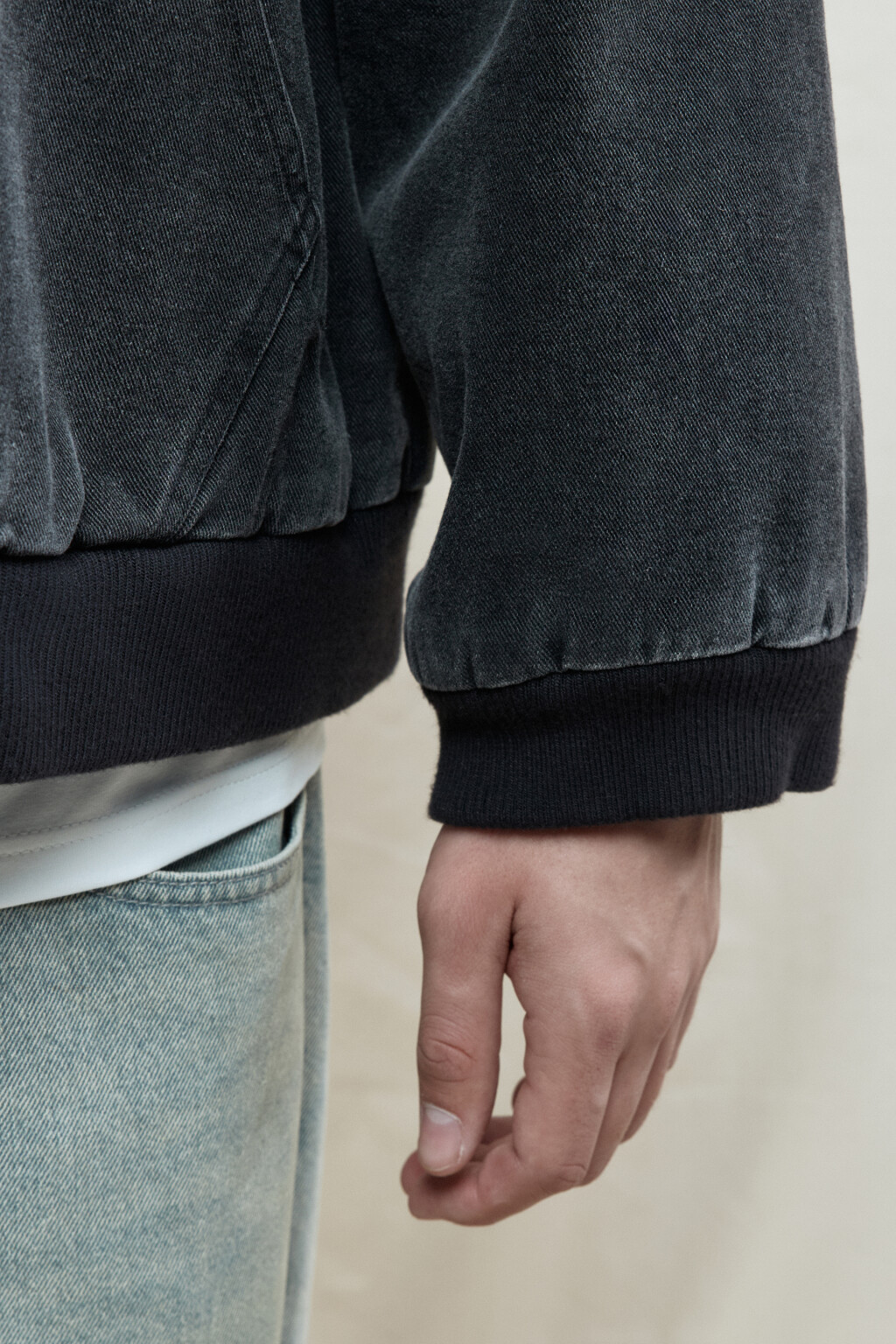 Куртка-бомбер утепленная с капюшоном - цвет серый - 8