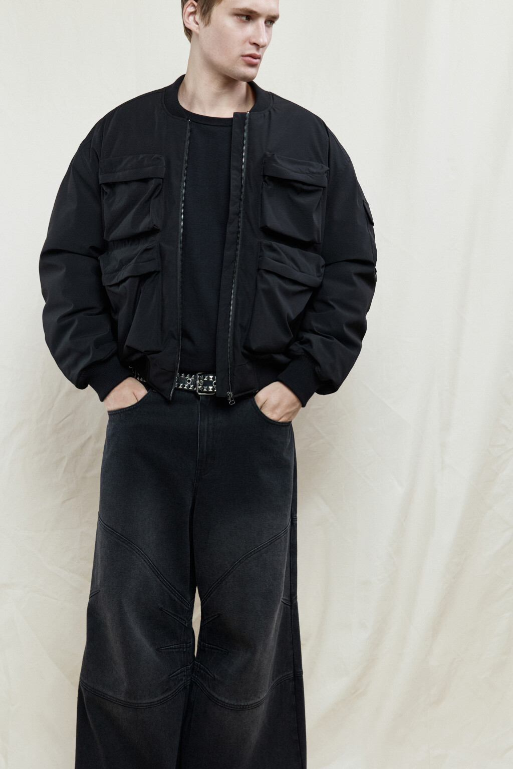 Куртка-бомбер утепленная с накладными карманами - цвет серый - 4