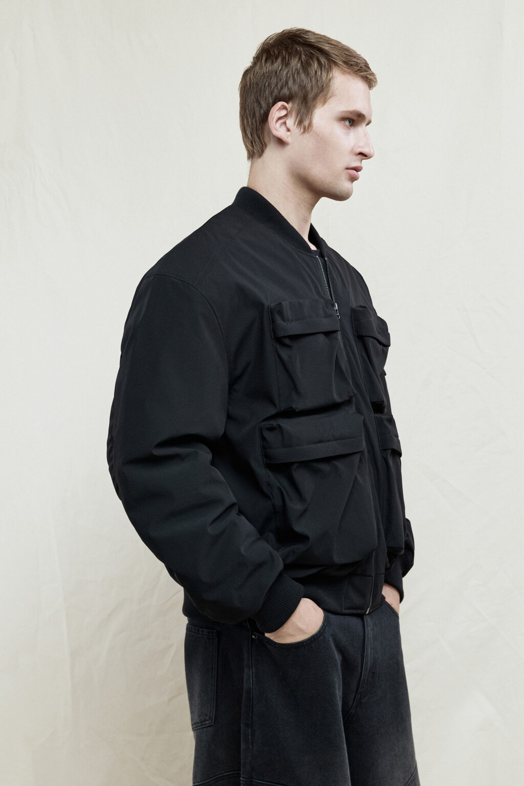 Куртка-бомбер утепленная с накладными карманами - цвет серый - 1