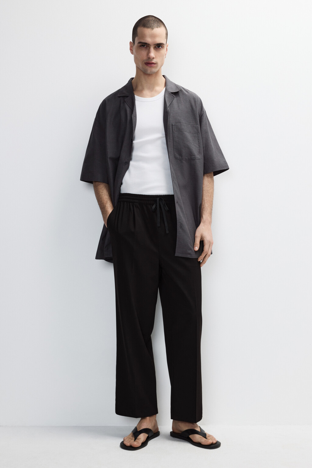 Брюки прямые костюмные с поясом на завязках - цвет черный - 4