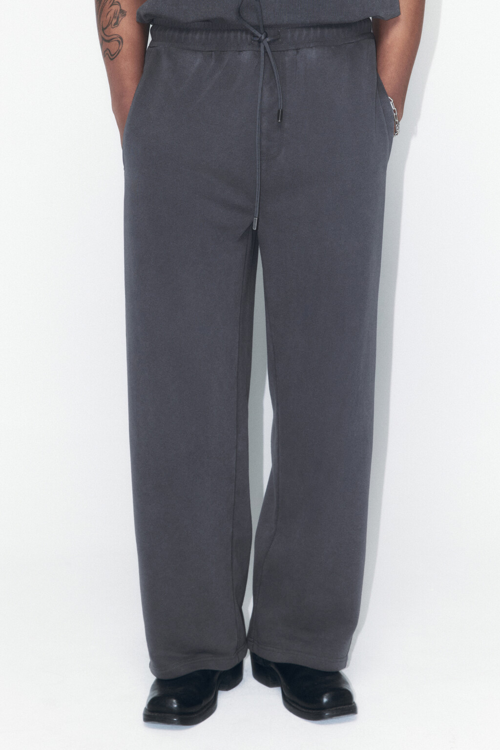 Брюки широкие трикотажные с вареным эффектом - цвет серый - 2