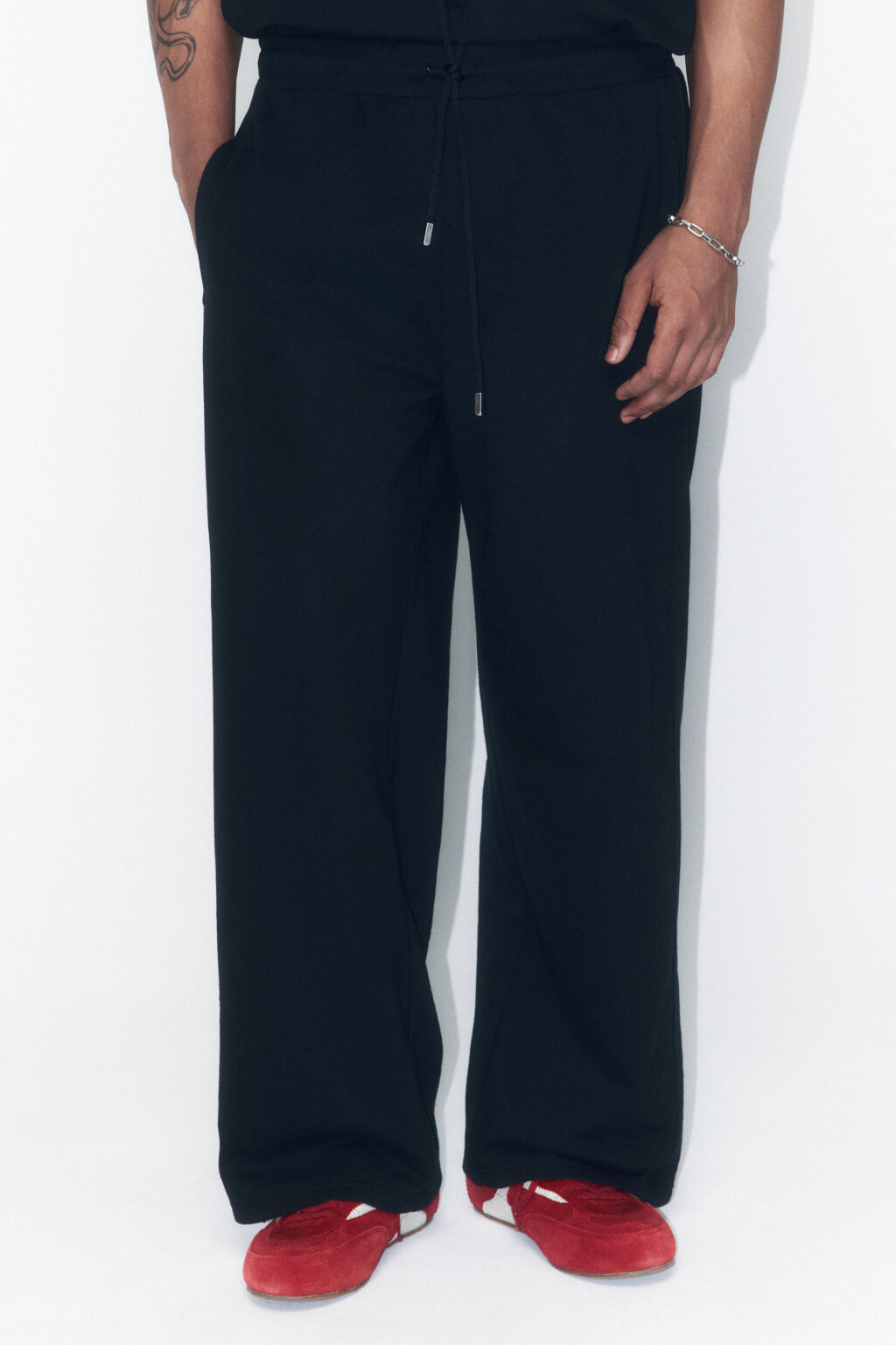 Брюки широкие трикотажные с вареным эффектом - цвет черный - 2