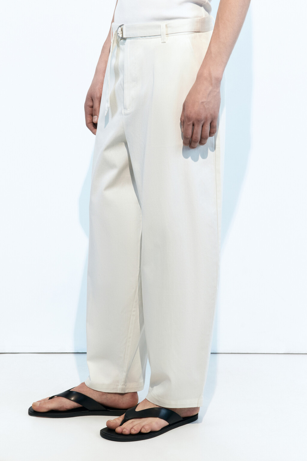 Брюки-бананы костюмные с ремнем - цвет бежевый - 3