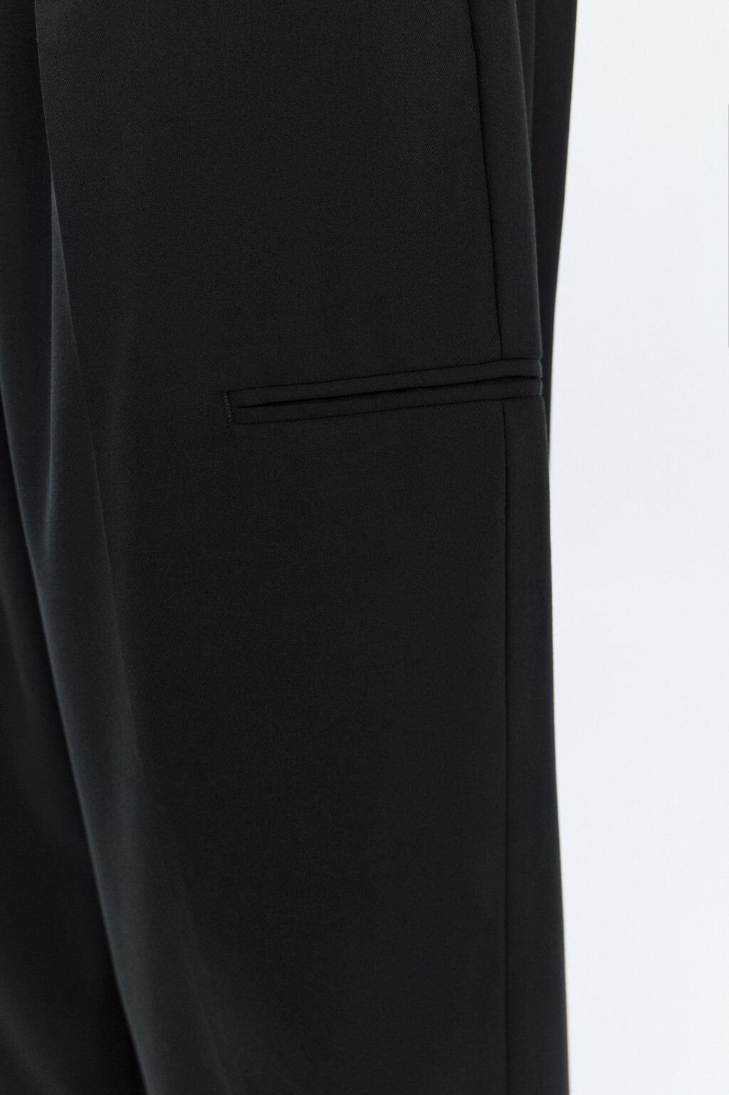 Брюки широкие костюмные со складками на поясе - цвет черный - 7