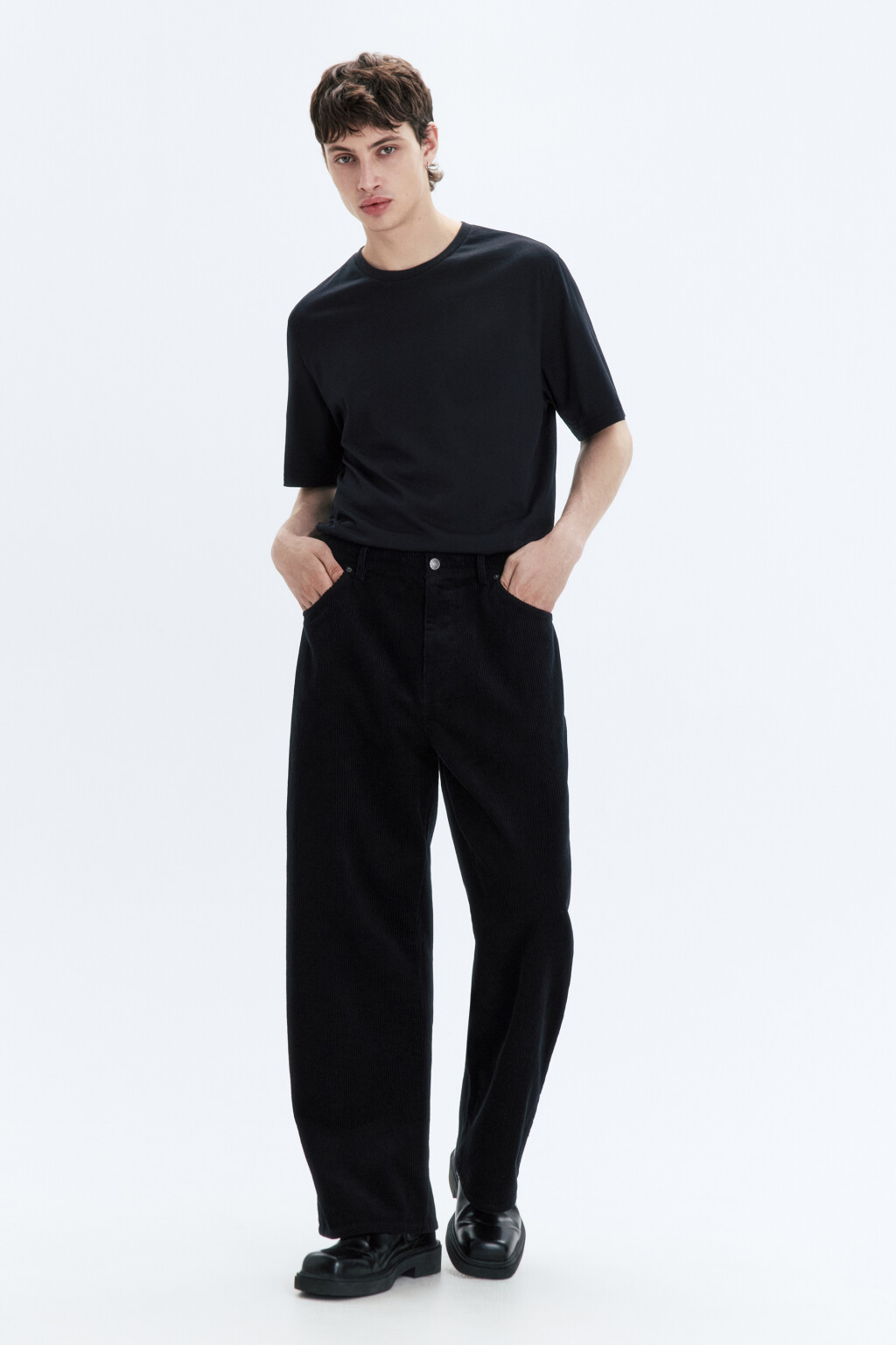 Брюки прямые с вельветовой фактурой - цвет черный - 5
