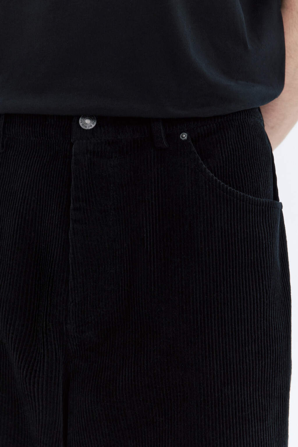 Брюки прямые с вельветовой фактурой - цвет черный - 6